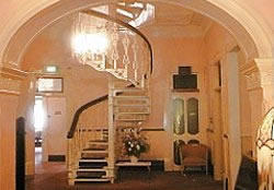 Strathavon Heritage Guesthouse is nestled on the banks of the Wyong River located on the NSW Central Coast, just an hour drive north of Sydney